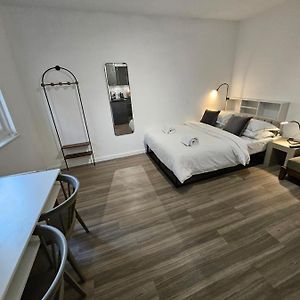 Studio met een King Size Bed